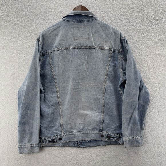 Levi's Premium Relaxed Trucker Denim Jacket Men's Small Blue Light Fade Preppy - Picture 7 of 12